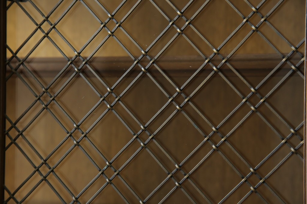 中古　美品　KOSUGA(コスガ)　リージェントハウスシリーズ　上品な佇まいの二段重ねキャビネット(食器棚、キュリオケース、カップボード、飾り棚、戸棚、収納棚)(定価約44万円)(R-082468)