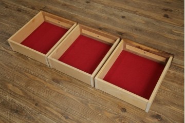 中古　美品　KOSUGA(コスガ)　リージェントハウスシリーズ　上品な佇まいの二段重ねキャビネット(食器棚、キュリオケース、カップボード、飾り棚、戸棚、収納棚)(定価約44万円)(R-082468)