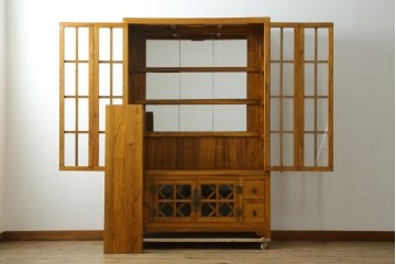 アジアンヴィンテージ　超美品!!　使用感ほぼなし　李朝デザイン　総無垢材　ワインラック付き　洗練されたデザインが美しい二段重ねキャビネット　(R-082472)