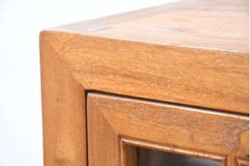 アジアンビンテージ　超美品!!　使用感ほぼなし　李朝デザイン　総無垢材　ワインラック付き　洗練されたデザインが美しい二段重ねキャビネット(カップボード、食器棚、飾り棚、陳列棚、収納棚、戸棚、店舗什器、ヴィンテージ)(R-082472)