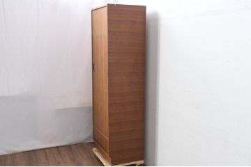 和製ビンテージ　北欧デザイン　チーク材　縦型/薄型　シンプルなデザインがお部屋に馴染みやすいワードローブ(衣装箪笥、洋服タンス、収納棚、ロッカー、ヴィンテージ)(R-082473)