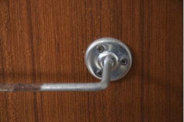 和製ビンテージ　北欧デザイン　チーク材　縦型/薄型　シンプルなデザインがお部屋に馴染みやすいワードローブ(衣装箪笥、洋服タンス、収納棚、ロッカー、ヴィンテージ)(R-082473)