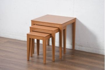 中古　美品　イタリア　希少モデル　calligaris(カリガリス)　シンプルでナチュラルな風合いが魅力のネストテーブル(サイドテーブル、カフェテーブル、コーヒーテーブル)(R-082475)