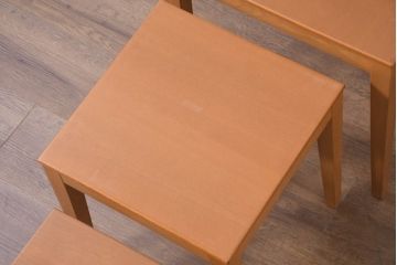 中古　美品　イタリア　希少モデル　calligaris(カリガリス)　シンプルでナチュラルな風合いが魅力のネストテーブル(サイドテーブル、カフェテーブル、コーヒーテーブル)(R-082475)