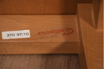 中古　美品　イタリア　希少モデル　calligaris(カリガリス)　シンプルでナチュラルな風合いが魅力のネストテーブル(サイドテーブル、カフェテーブル、コーヒーテーブル)(R-082475)
