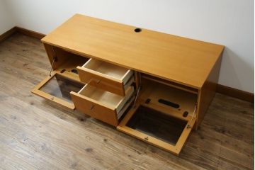 中古　美品　カリモク家具(karimoku)　domani(ドマーニ)　洗練されたデザインが美しいシアターボード(テレビ台、テレビボード、ローボード、キャビネット、収納棚、サイドボード)(定価約45万円)(R-082476)
