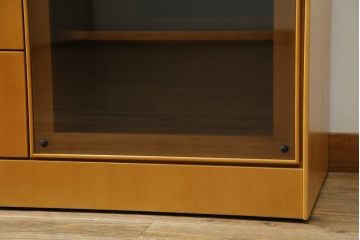 中古　美品　カリモク家具(karimoku)　domani(ドマーニ)　洗練されたデザインが美しいシアターボード(テレビ台、テレビボード、ローボード、キャビネット、収納棚、サイドボード)(定価約45万円)(R-082476)