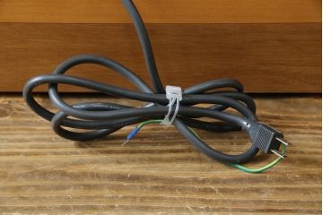 中古　美品　カリモク家具(karimoku)　domani(ドマーニ)　洗練されたデザインが美しいシアターボード(テレビ台、テレビボード、ローボード、キャビネット、収納棚、サイドボード)(定価約45万円)(R-082476)
