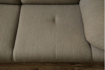 中古　カリモク家具(karimoku)　UT83モデル　落ち着いた空間づくりにおすすめの2Pソファ(2人掛けソファ、二人掛けソファ)(定価約26万円)(R-082477)