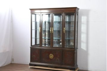 中古　美品　DREXEL HERITAGE(ドレクセルヘリテイジ)　シノワズリ様式　上品な佇まいが美しいチャイナキャビネット(食器棚、キュリオケース、ガラスケース、ショーケース、戸棚、飾り棚)(定価約340万円)(R-082480)