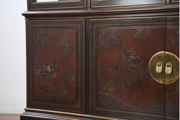 中古　美品　DREXEL HERITAGE(ドレクセルヘリテイジ)　シノワズリ様式　上品な佇まいが美しいチャイナキャビネット(食器棚、キュリオケース、ガラスケース、ショーケース、戸棚、飾り棚)(定価約340万円)(R-082480)