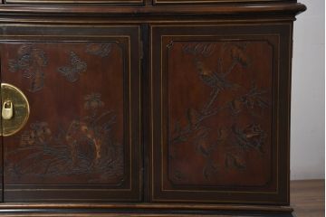 中古　美品　DREXEL HERITAGE(ドレクセルヘリテイジ)　シノワズリ様式　上品な佇まいが美しいチャイナキャビネット(食器棚、キュリオケース、ガラスケース、ショーケース、戸棚、飾り棚)(定価約340万円)(R-082480)