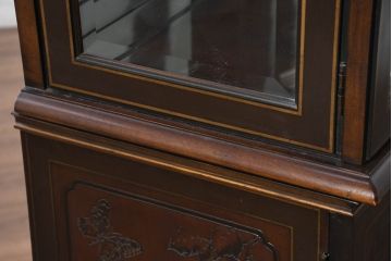 中古　美品　DREXEL HERITAGE(ドレクセルヘリテイジ)　シノワズリ様式　上品な佇まいが美しいチャイナキャビネット(食器棚、キュリオケース、ガラスケース、ショーケース、戸棚、飾り棚)(定価約340万円)(R-082480)