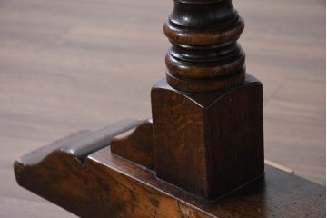 イギリスビンテージ　特大!!　オーク材　重厚な佇まいが存在感を放つアンティーク調の8人掛けダイニングテーブル(食卓、6人掛け、作業台、英国、ヴィンテージ)(R-082481)