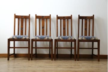 イギリスビンテージ　オーク材　アンティーク調　クラシカルな雰囲気を醸し出すダイニングチェア4脚セット(Dチェア、アームレスチェア、椅子、イス、英国、ヴィンテージ、バラ売り可能)(R-082482)