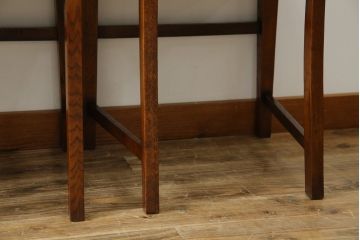 イギリスビンテージ　オーク材　アンティーク調　クラシカルな雰囲気を醸し出すダイニングチェア4脚セット(Dチェア、アームレスチェア、椅子、イス、英国、ヴィンテージ、バラ売り可能)(R-082482)