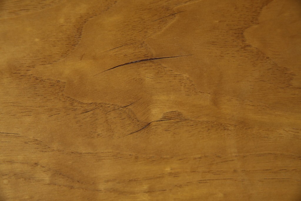 中古　希少!!　沖縄　流線木工　工房 島変木(とうへんぼく)　屋宜政廣(やぎまさひろ)作　赤木材使用　温かみ感じる丸みを帯びた小供用ベンチ　定価約7万円　(R-082485)