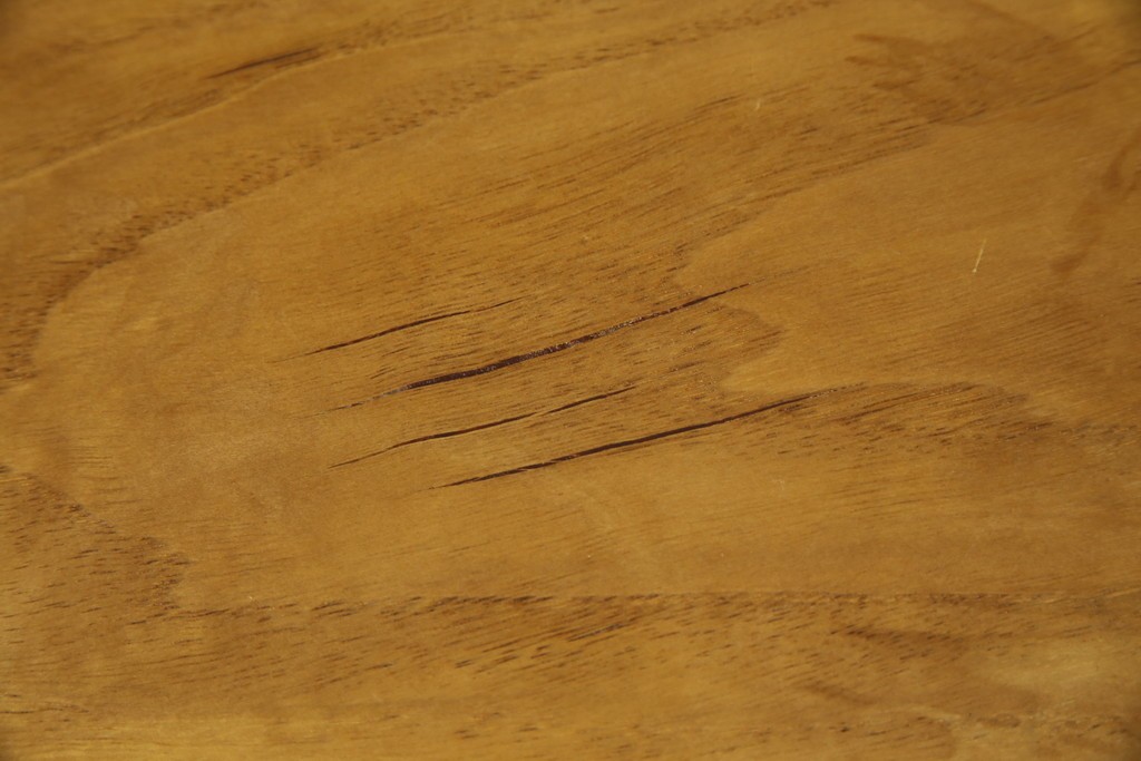 中古　希少!!　沖縄　流線木工　工房 島変木(とうへんぼく)　屋宜政廣(やぎまさひろ)作　赤木材使用　温かみ感じる丸みを帯びた小供用ベンチ　定価約7万円　(R-082485)