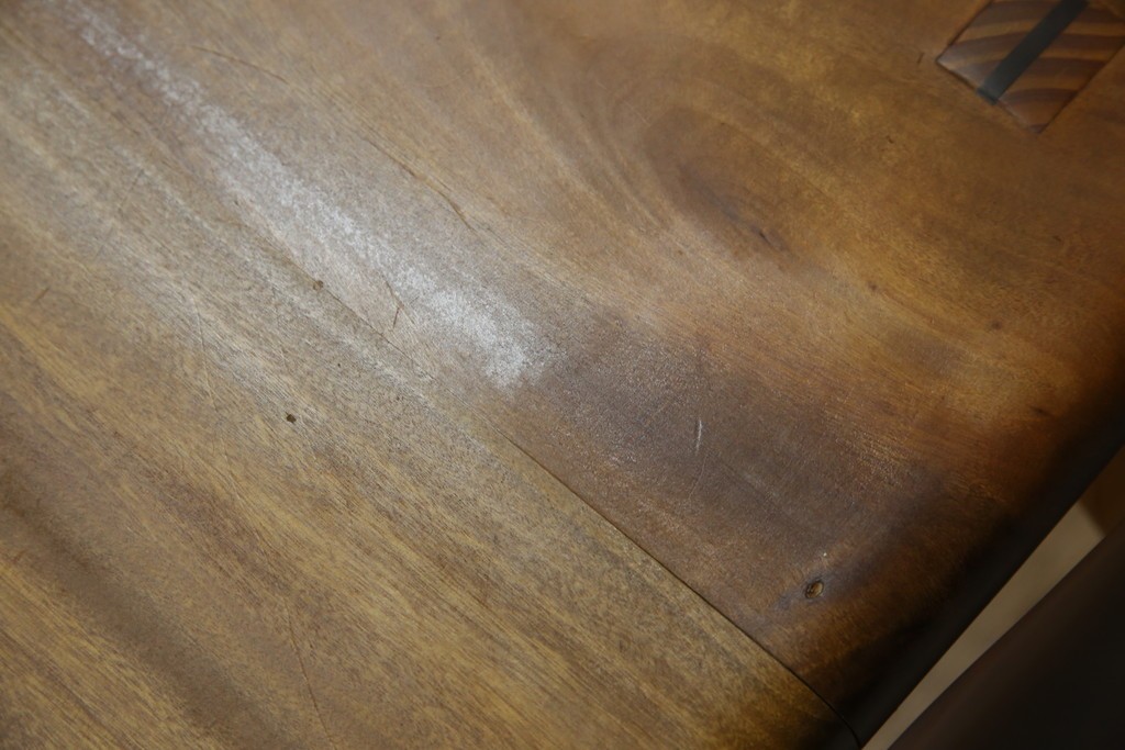 中古　工房 島変木(とうへんぼく)　温かみ感じる丸みを帯びたかわいらしいデザインのカウンターチェア(カウンターツール、ハイスツール、板座チェア、イス、椅子)(定価約30万円)(R-082486)