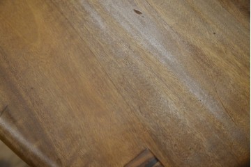 中古　工房 島変木(とうへんぼく)　温かみ感じる丸みを帯びたかわいらしいデザインのカウンターチェア(カウンターツール、ハイスツール、板座チェア、イス、椅子)(定価約30万円)(R-082486)