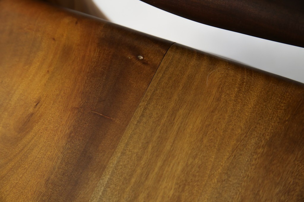 中古　工房 島変木(とうへんぼく)　温かみ感じる丸みを帯びたかわいらしいデザインのカウンターチェア(カウンターツール、ハイスツール、板座チェア、イス、椅子)(定価約30万円)(R-082486)