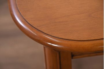 中古　横浜クラシック家具　ダニエル(Daniel)　木の温もりを感じられる伸張式ダイニングテーブル(エクステンションテーブル、4人掛け、6人掛け)(R-082487)