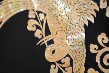 中古　超美品!!　もはや美術品!!　最高級　統一工芸研究院 吉正本　美しい螺鈿(ラデン)細工が目を引く存在感抜群の縦型チェスト(サイドチェスト、引き出し)(定価推定約150万円以上)(R-082490)