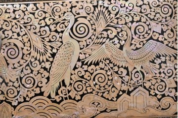 中古　美品　もはや美術品!!　最高級　統一工芸研究院 吉正本　美しい螺鈿(ラデン)細工が目を引く存在感抜群の縦型チェスト　定価推定約150万円以上　(R-082490)