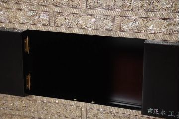 中古　超美品!!　もはや美術品!!　最高級　螺鈿(ラデン)細工　統一工芸研究院 吉正本　煌びやかな意匠が目を引くキャビネット(バンダチ、バンダジ、収納棚、李朝家具)(R-082491)