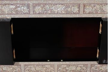 中古　超美品!!　もはや美術品!!　最高級　螺鈿(ラデン)細工　統一工芸研究院 吉正本　煌びやかな意匠が目を引くキャビネット(バンダチ、バンダジ、収納棚、李朝家具)(R-082491)