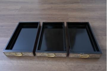 中古　超美品!!　もはや美術品!!　最高級　螺鈿(ラデン)細工　統一工芸研究院 吉正本　煌びやかな意匠が目を引くキャビネット(バンダチ、バンダジ、収納棚、李朝家具)(R-082491)
