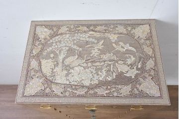 中古　超美品!!　もはや美術品!!　最高級　螺鈿(ラデン)細工　統一工芸研究院 吉正本　煌びやかな意匠が目を引くキャビネット(バンダチ、バンダジ、収納棚、李朝家具)(R-082491)