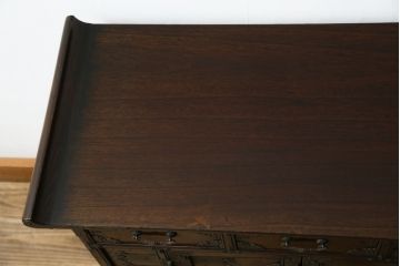中古　アジア民芸家具　アジアンな雰囲気を高める小振りなサイドキャビネット(李朝箪笥、李朝タンス、小物収納、収納棚、戸棚、飾り棚)(R-082492)