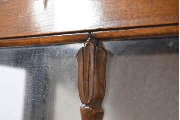 イギリスアンティーク　小振りなサイズが使いやすい猫脚キャビネット(ガラスケース、コレクションケース、ショーケース、飾り棚、陳列棚、収納棚、戸棚、英国、店舗什器)(R-082494)