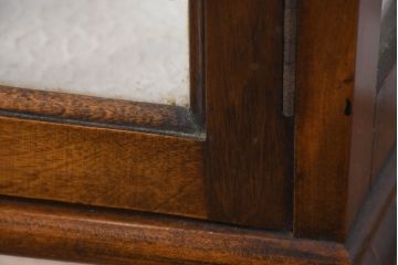 イギリスアンティーク　小振りなサイズが使いやすい猫脚キャビネット(ガラスケース、コレクションケース、ショーケース、飾り棚、陳列棚、収納棚、戸棚、英国、店舗什器)(R-082494)