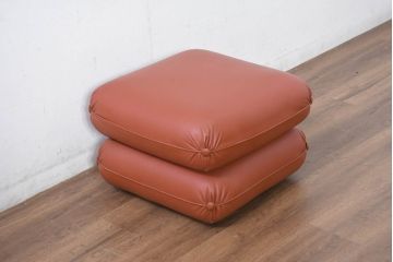 中古　美品　フランス　PRESTIGE(プレステージ)　シックな佇まいの回転式本革オットマン(フットスツール、椅子、イス、レザー)(R-082497)