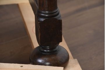 イギリスアンティーク　超美品!!　格式高いソリッド　上品なジャコビアン様式が際立つオーク材製サイドボード(サイドキャビネット、収納棚、戸棚、英国)(R-082498)