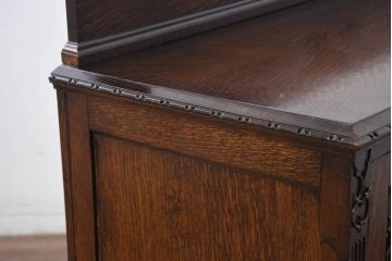 イギリスアンティーク　超美品!!　格式高いソリッド　上品なジャコビアン様式が際立つオーク材製サイドボード(サイドキャビネット、収納棚、戸棚、英国)(R-082498)