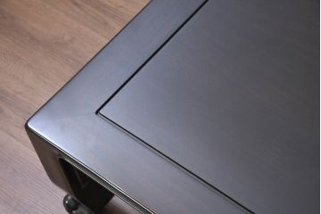 中古　超美品　展示品　縞黒檀(シマコクタン)材　洗練された佇まいが魅力的な座卓(ローテーブル、センターテーブル、リビングテーブル)(定価約70万円)(R-082499)