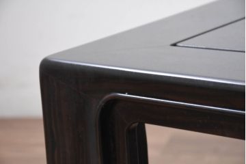 中古　超美品　展示品　縞黒檀(シマコクタン)材　洗練された佇まいが魅力的な座卓(ローテーブル、センターテーブル、リビングテーブル)(定価約70万円)(R-082499)