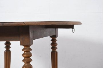 フランスアンティーク　優雅な挽物脚とシンプルな天板のバタフライテーブル(ダイニングテーブル、ドロップリーフテーブル、エクステンションテーブル、食卓、2人掛け、4人掛け、2人用、4人用)(天板に反り、虫食い跡、段差あり)(R-082501)