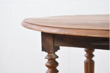 フランスアンティーク　優雅な挽物脚とシンプルな天板のバタフライテーブル(ダイニングテーブル、ドロップリーフテーブル、エクステンションテーブル、食卓、2人掛け、4人掛け、2人用、4人用)(天板に反り、虫食い跡、段差あり)(R-082501)