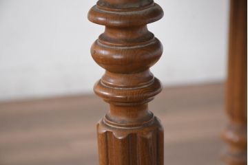 フランスアンティーク　優雅な挽物脚とシンプルな天板のバタフライテーブル(ダイニングテーブル、ドロップリーフテーブル、エクステンションテーブル、食卓、2人掛け、4人掛け、2人用、4人用)(天板に反り、虫食い跡、段差あり)(R-082501)