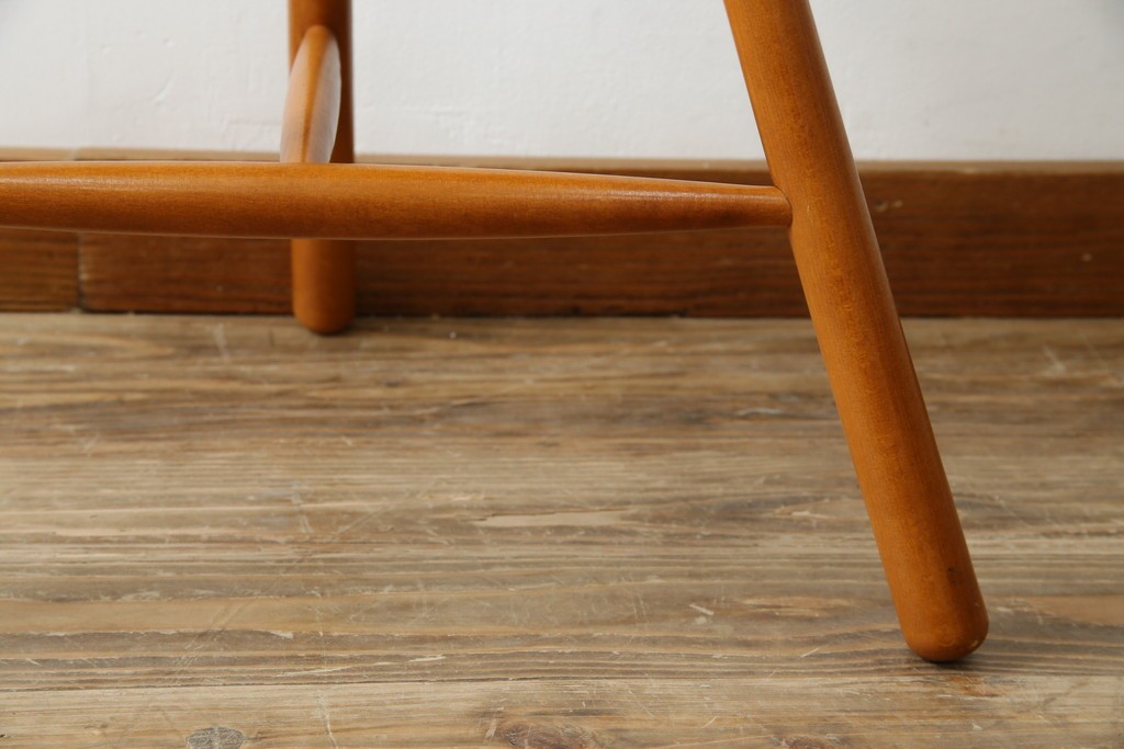 中古　美品　横浜クラシック家具　ダニエル(daniel)とWerner(ワーナー)ダブルネームで製作!　こだわり抜いた造りが魅力的!座り心地の良いシューメーカーチェア　(R-082502)