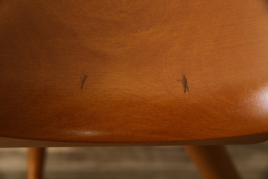 中古　美品　横浜クラシック家具　ダニエル(daniel)とWerner(ワーナー)ダブルネームで製作!　こだわり抜いた造りが魅力的!座り心地の良いシューメーカーチェア　(R-082502)