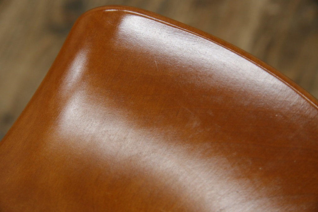 中古　美品　横浜クラシック家具　ダニエル(daniel)とWerner(ワーナー)ダブルネームで製作!　こだわり抜いた造りが魅力的!座り心地の良いシューメーカーチェア　(R-082502)