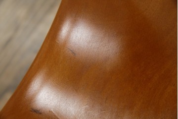 中古　美品　横浜クラシック家具　ダニエル(daniel)とWerner(ワーナー)ダブルネームで製作!　こだわり抜いた造りが魅力的!座り心地の良いシューメーカーチェア　(R-082502)