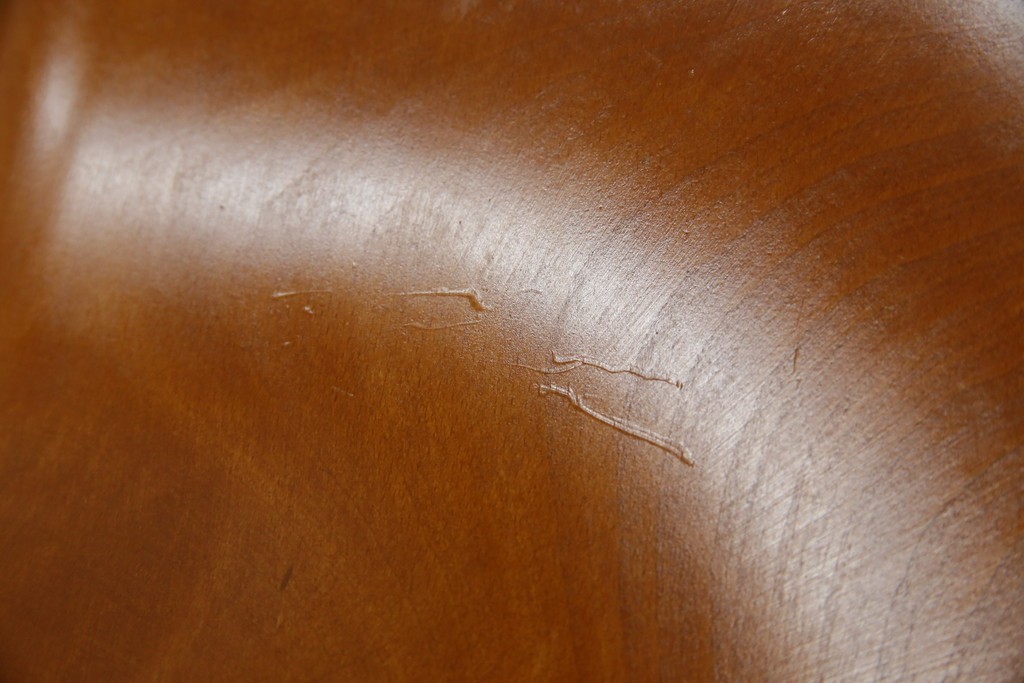 中古　美品　横浜クラシック家具　ダニエル(daniel)とWerner(ワーナー)ダブルネームで製作!　こだわり抜いた造りが魅力的!座り心地の良いシューメーカーチェア　(R-082502)