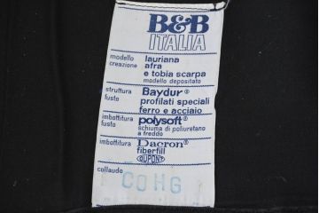 中古　美品　B&B Italia(ビーアンドビー イタリア)　 LAURIANETTA(ローリアネッタ)　キャスター付きのモダンかつ機能的な1Pラウンジチェア(一人掛け、1人掛け、1Pソファ、アームソファ)(R-082503)