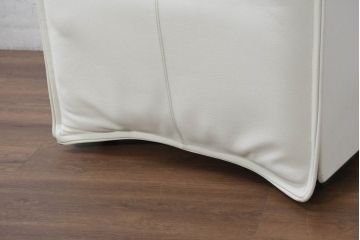 中古　美品　B&B Italia(ビーアンドビー イタリア)　 LAURIANETTA(ローリアネッタ)　キャスター付きのモダンかつ機能的な1Pラウンジチェア(一人掛け、1人掛け、1Pソファ、アームソファ)(R-082503)